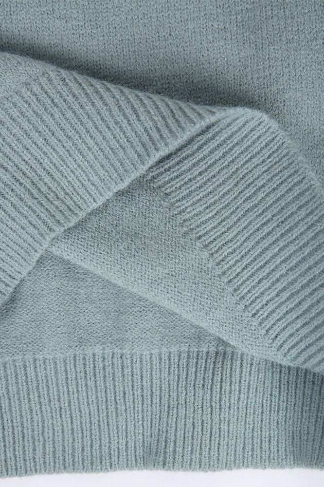 Asha – Warm Knitted Sweater