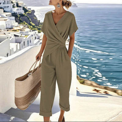Refined Two-Piece Women's Outfit in Premium Fabric – Elegant and Comfortable Coordinated Ensemble for Versatile Styling