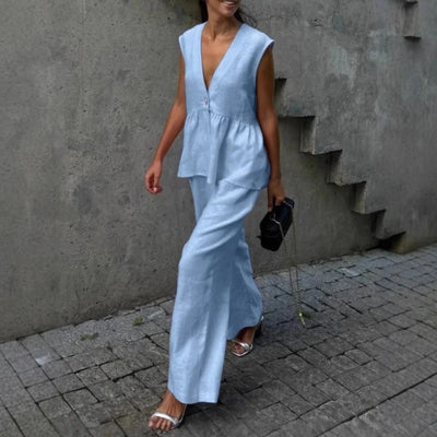 Laura™ | Graceful and Flowing Ensemble